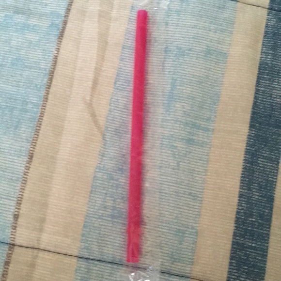 🌺 T-MOBILE Cup with pink straw - Picture 3 of 8